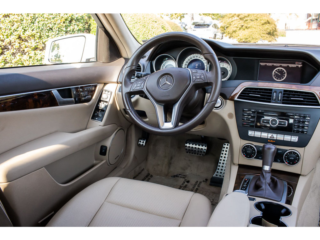 Used 2013 Mercedes-Benz C 250 Sedan image 12