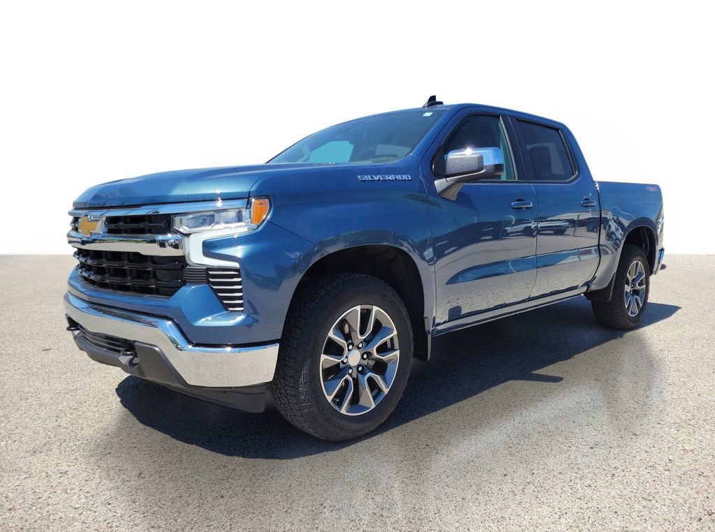 Used 2024 Chevrolet Silverado 1500 LT AWD/4WD image 2