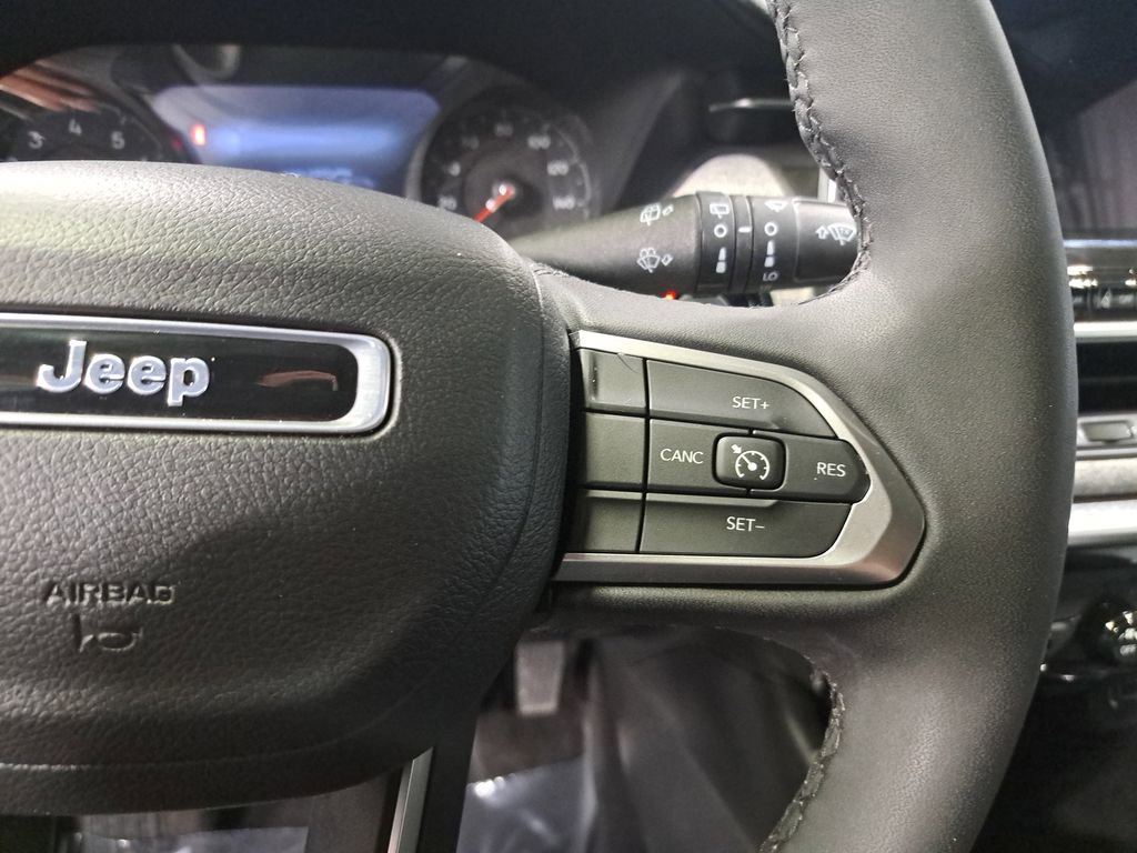 Certified 2023 Jeep Compass Latitude image 18