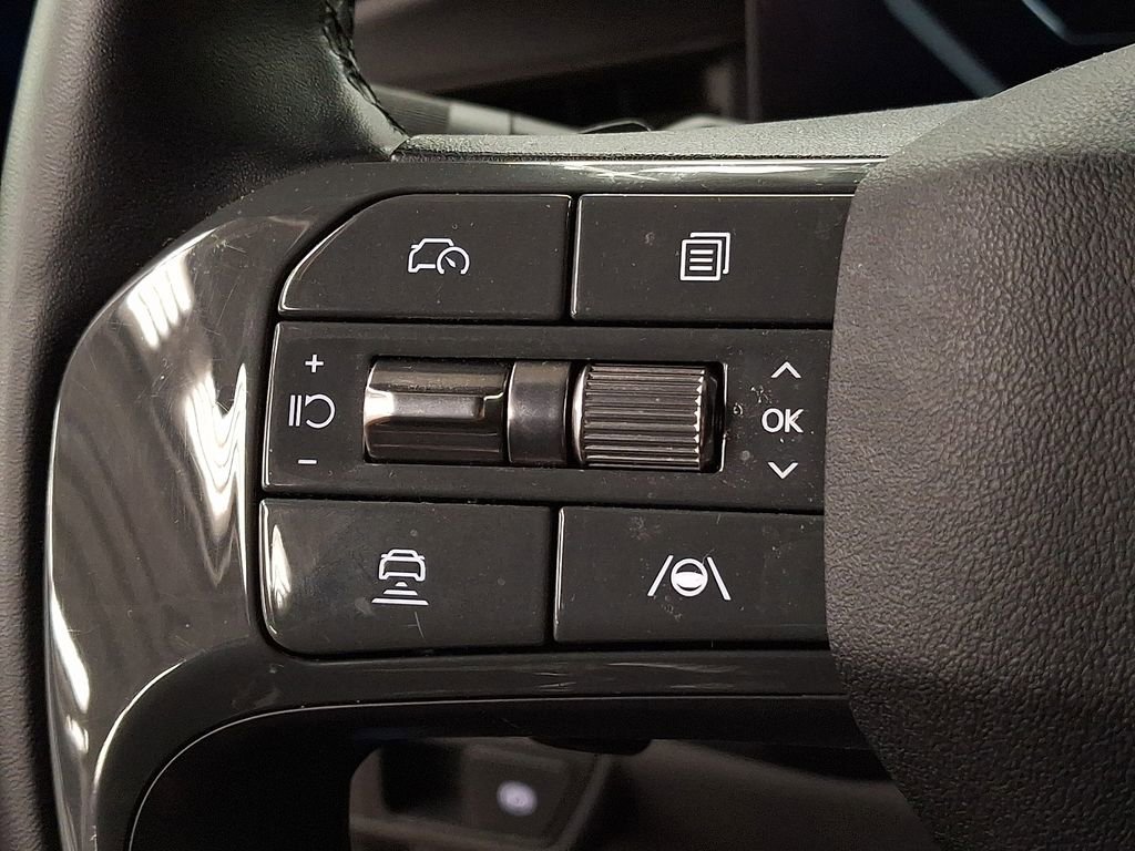 Used 2024 Kia EV9 Wind image 14