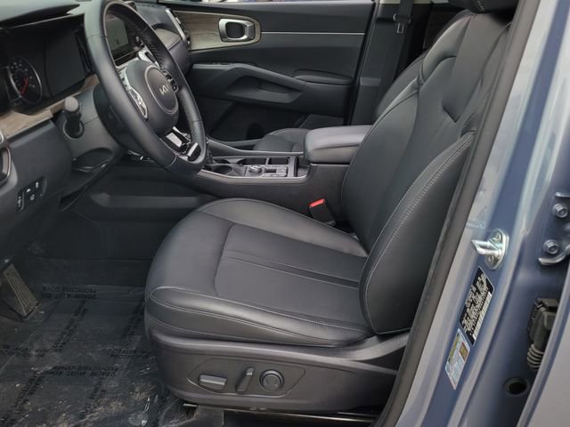 Certified 2022 Kia Sorento EX FWD image 9