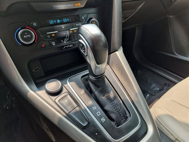 Used 2017 Ford Focus Titanium FWD image 12