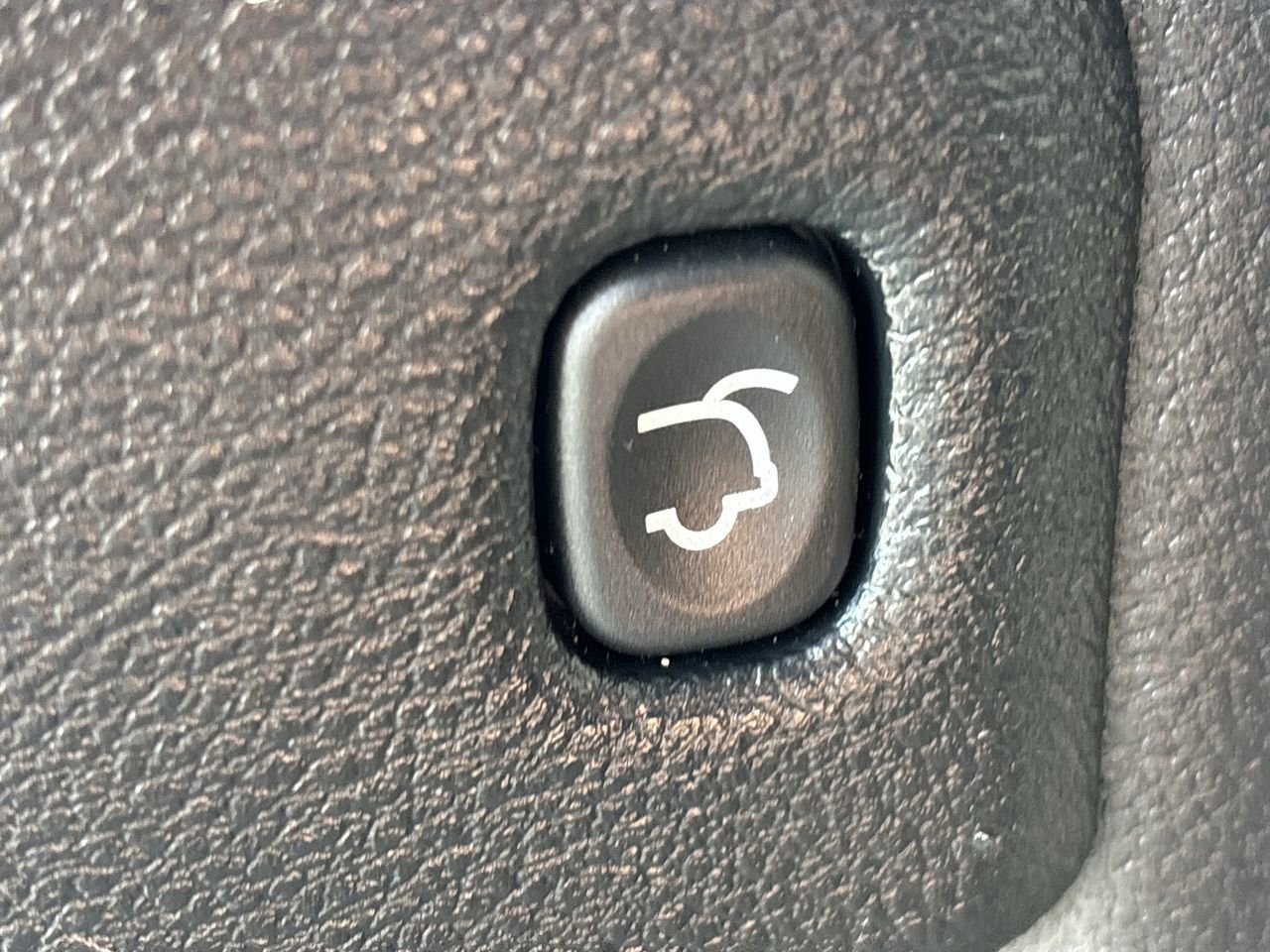 Used 2023 Dodge Durango GT AWD/4WD image 9