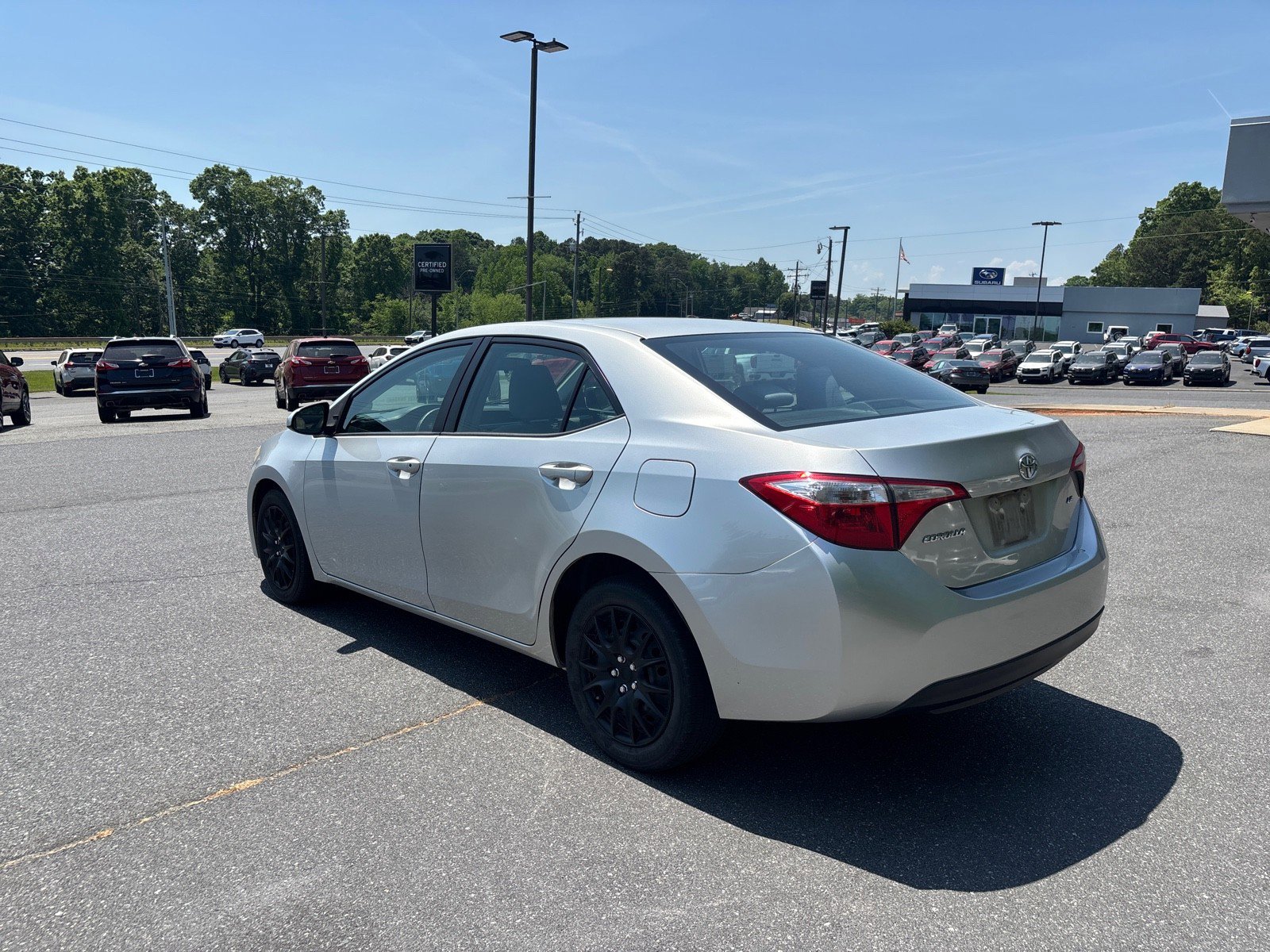 Used 2016 Toyota Corolla LE FWD image 5