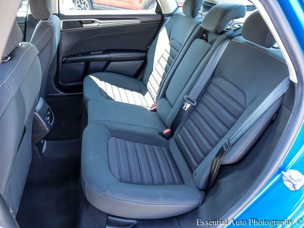 Used 2019 Ford Fusion SE image 11