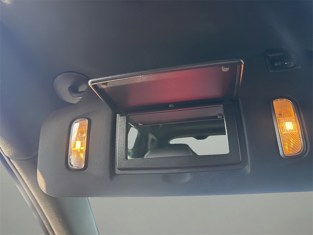 Used 2025 Cadillac XT5 Premium Luxury image 32