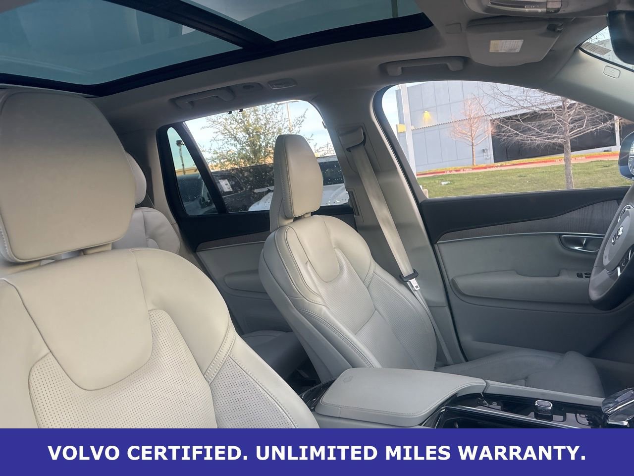 Certified 2024 Volvo XC90 T8 Ultimate w/ Protection Package Premier image 13