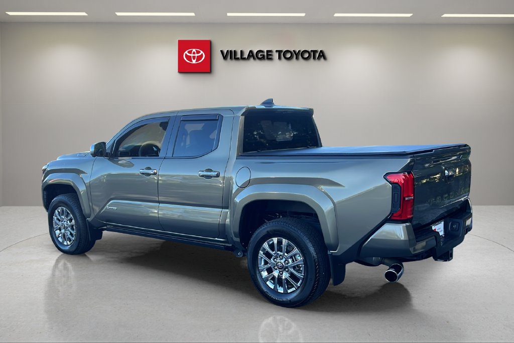 Certified 2025 Toyota Tacoma Limited AWD/4WD image 3