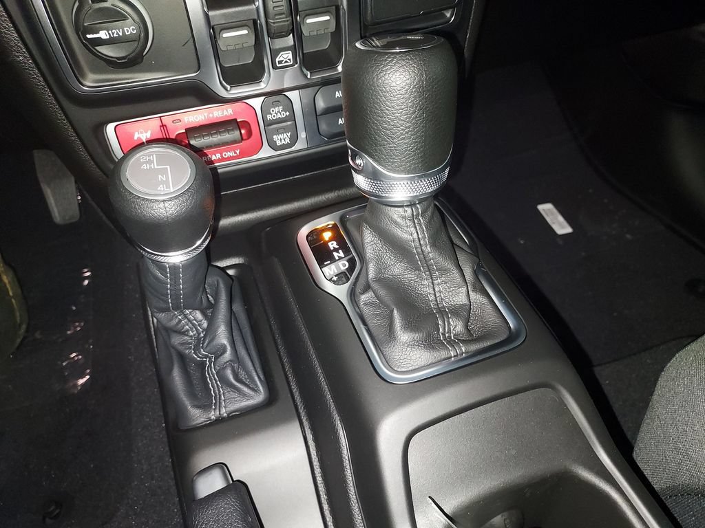 New 2026 Jeep Wrangler Unlimited Rubicon AWD/4WD image 25