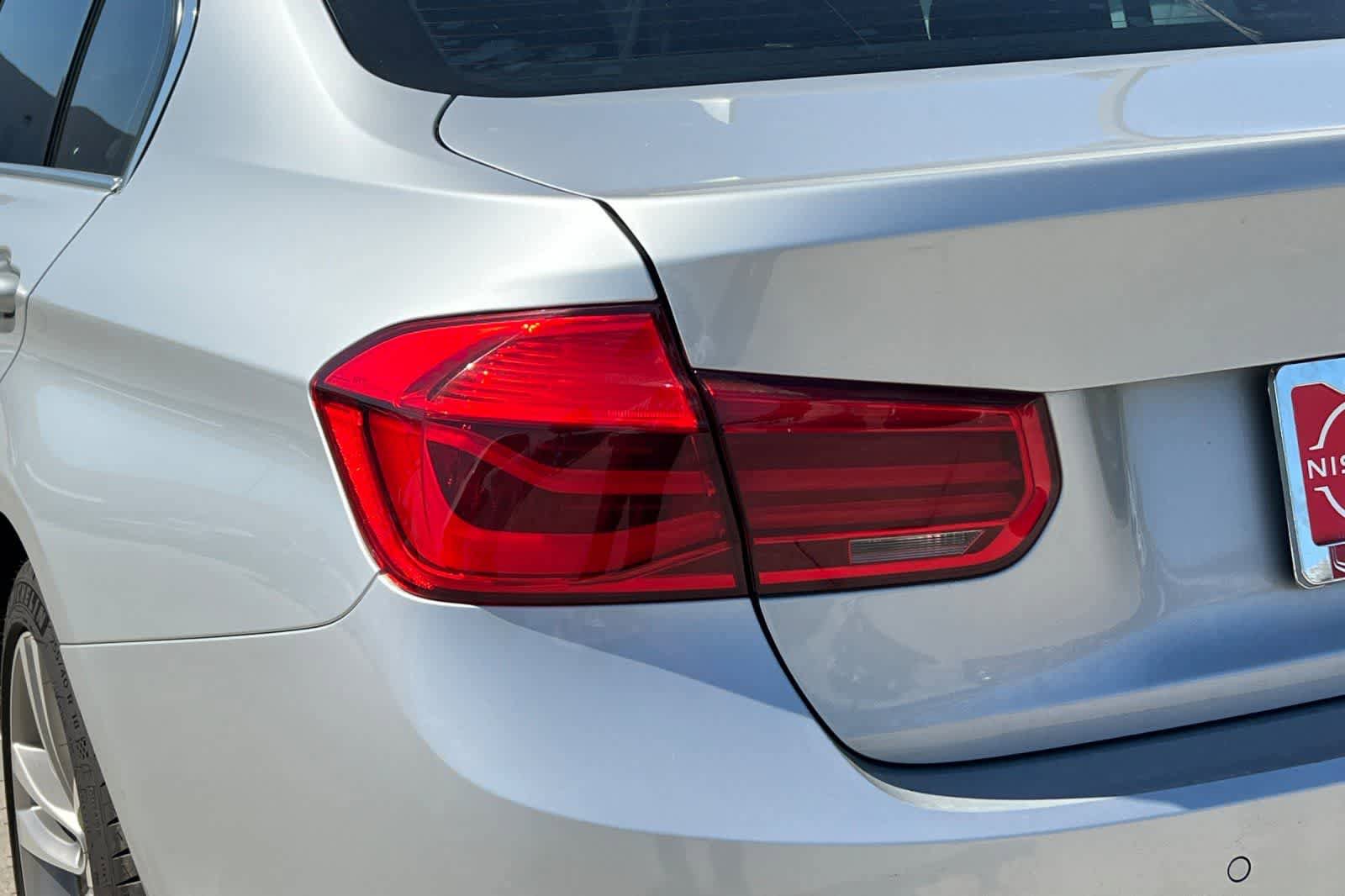 Used 2017 BMW 330i Sedan image 13