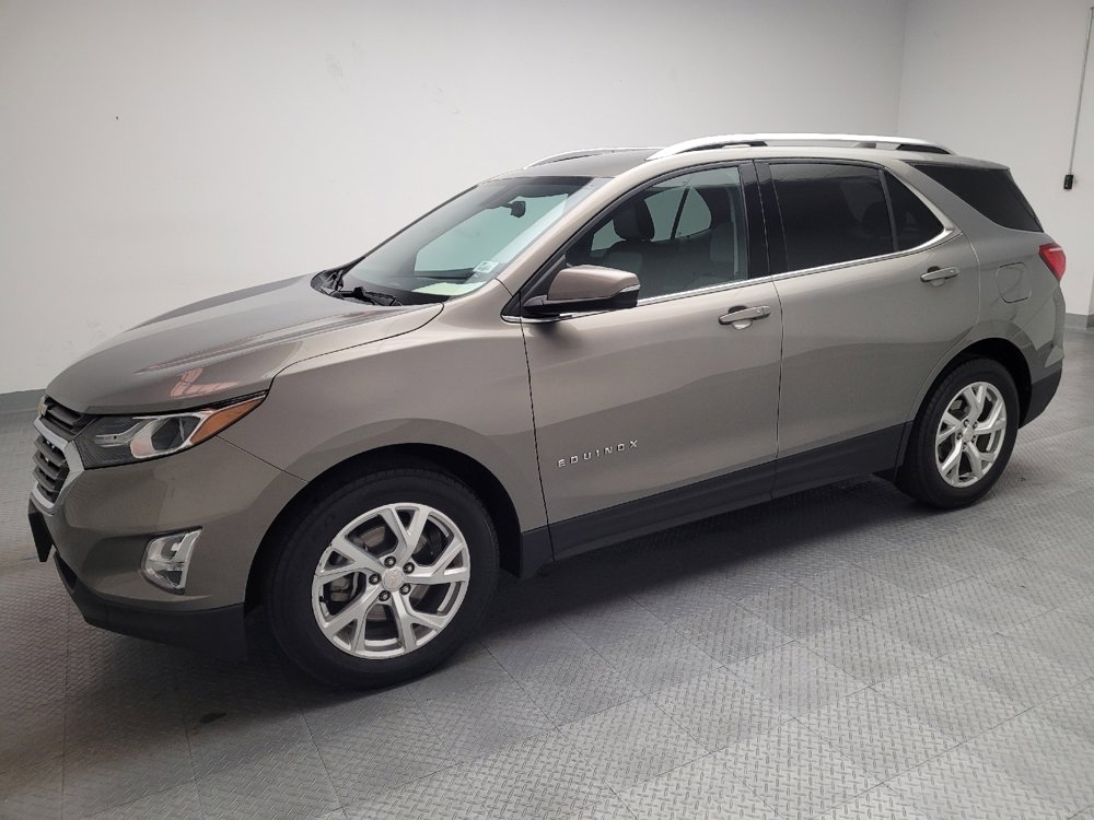 Used 2018 Chevrolet Equinox LT image 2
