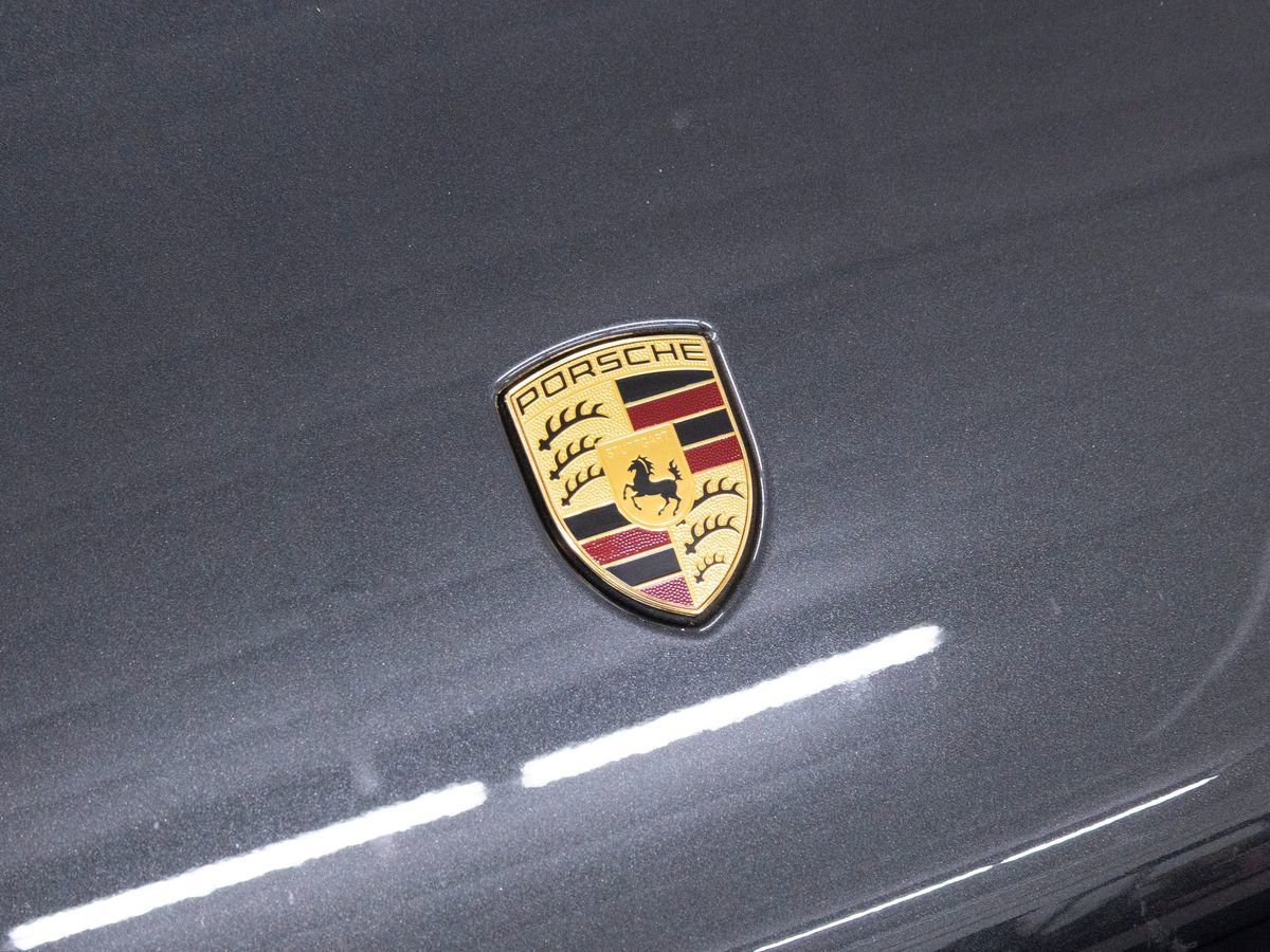 Certified 2026 Porsche Macan image 12