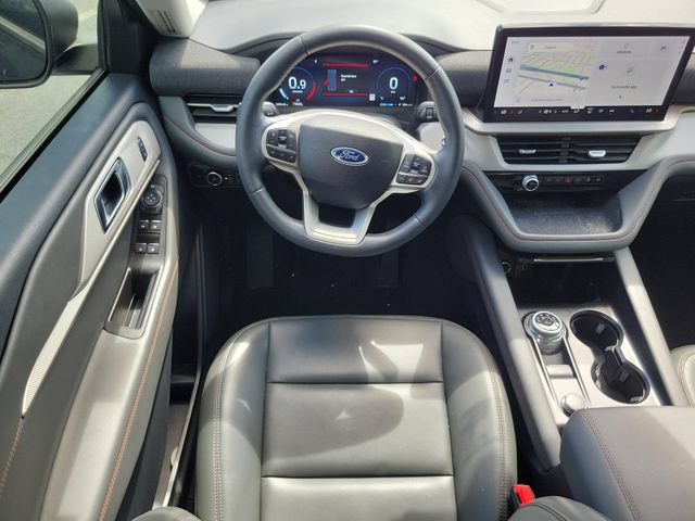 Certified 2025 Ford Explorer Active w/ Active Comfort Package RWD image 14