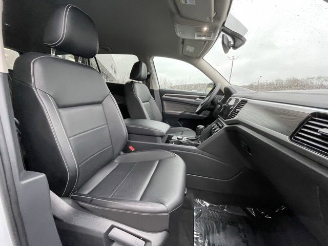 Used 2023 Volkswagen Atlas SE image 29