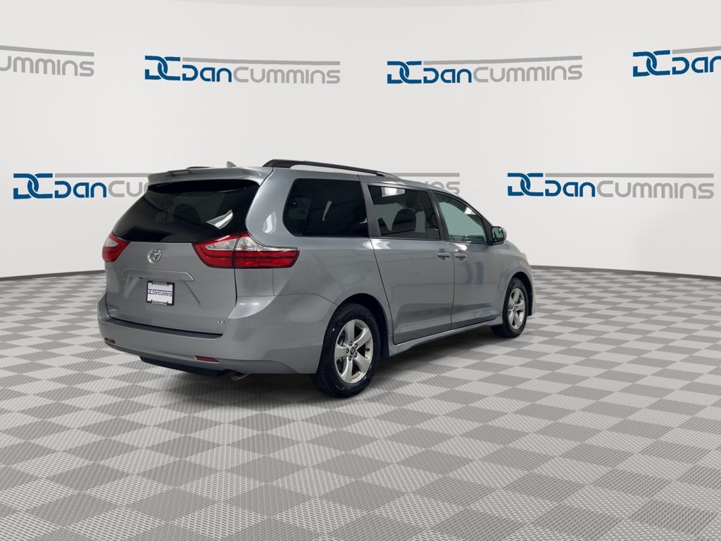 Used 2018 Toyota Sienna LE FWD image 8