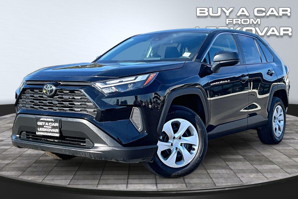 Used 2025 Toyota RAV4 LE AWD/4WD image 12