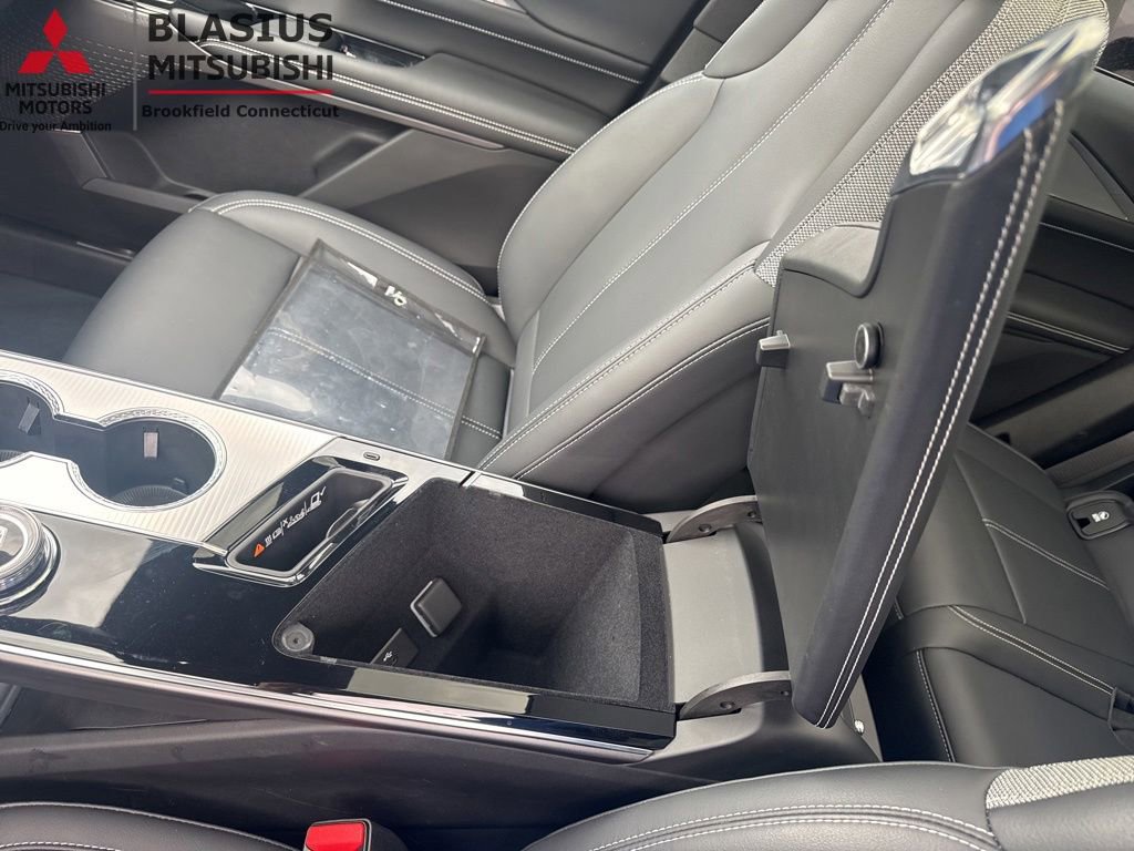Used 2024 Cadillac Lyriq Tech w/ Driver Assist Package AWD/4WD image 29