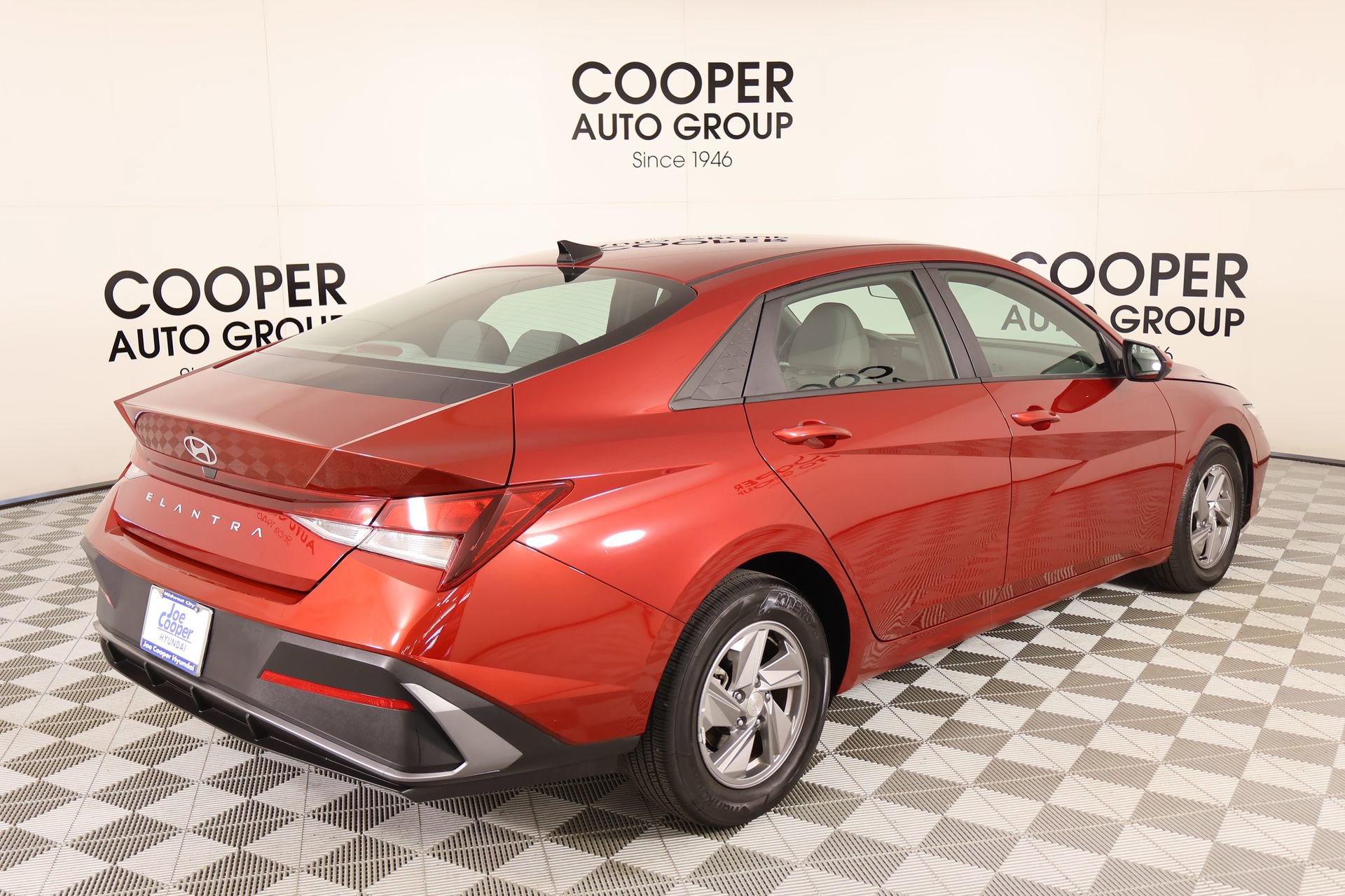 Certified 2024 Hyundai Elantra SE image 19