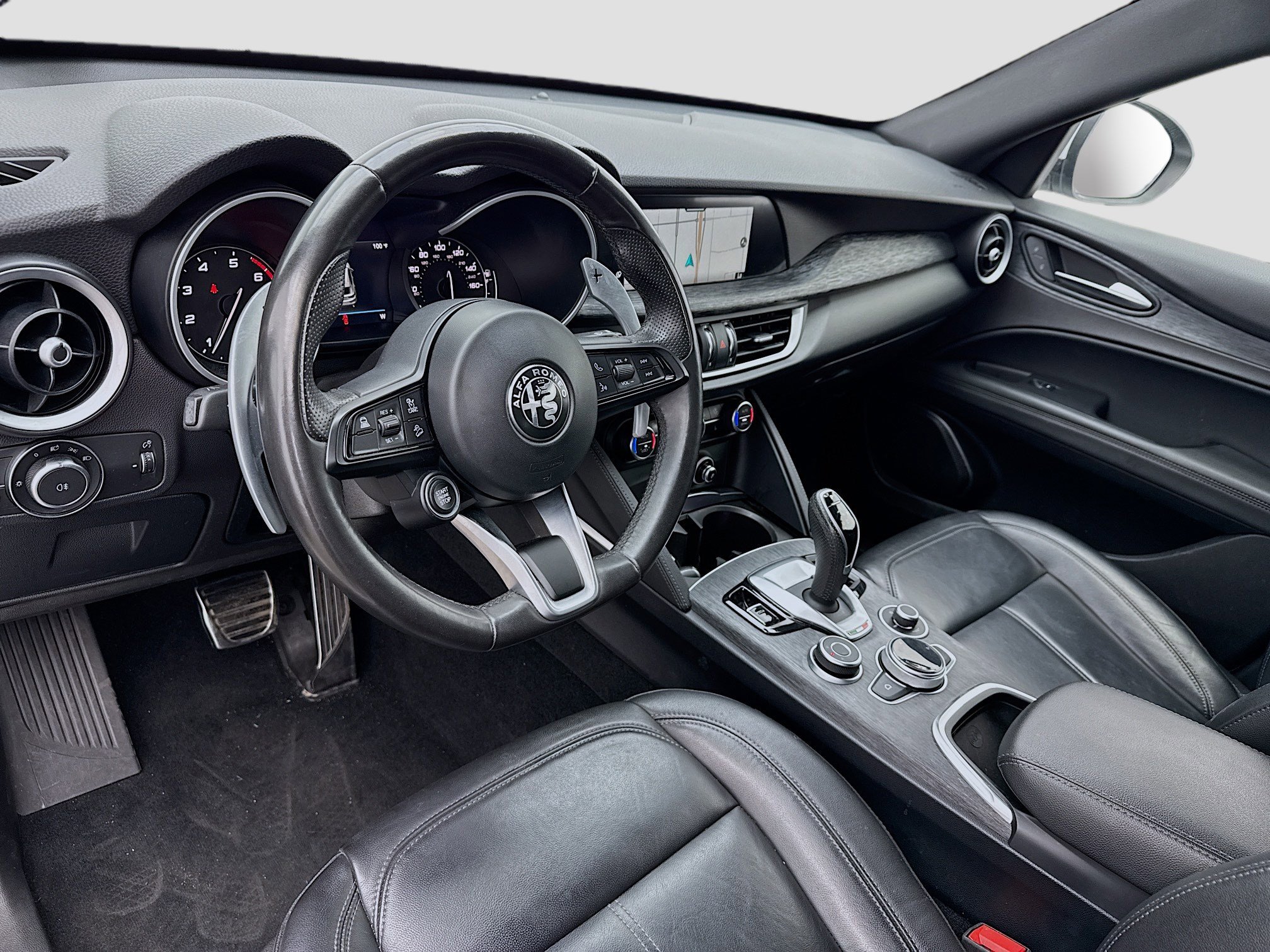 Used 2022 Alfa Romeo Stelvio Sprint image 7