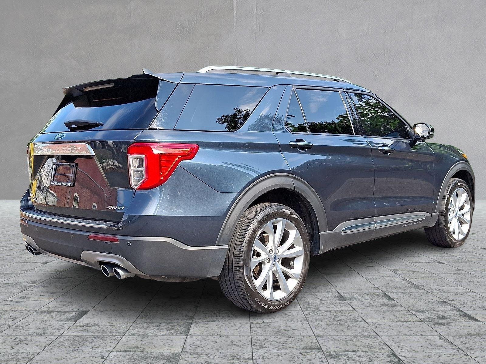 Used 2022 Ford Explorer Platinum w/ Equipment Group 601A AWD/4WD image 6