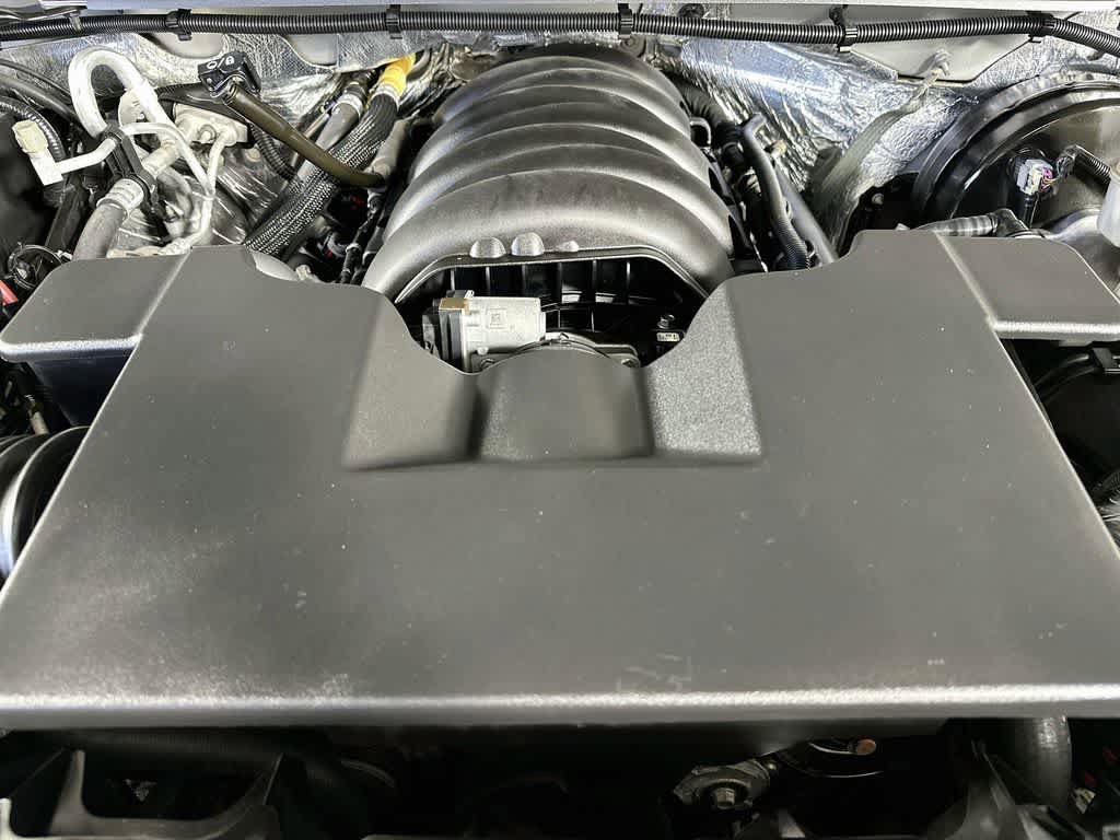 Used 2018 Chevrolet Suburban LT RWD image 9
