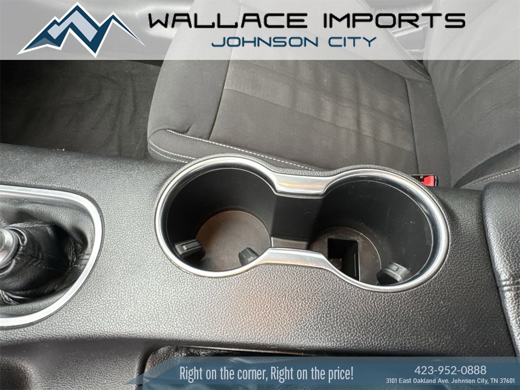 Used 2020 Ford Mustang EcoBoost image 17