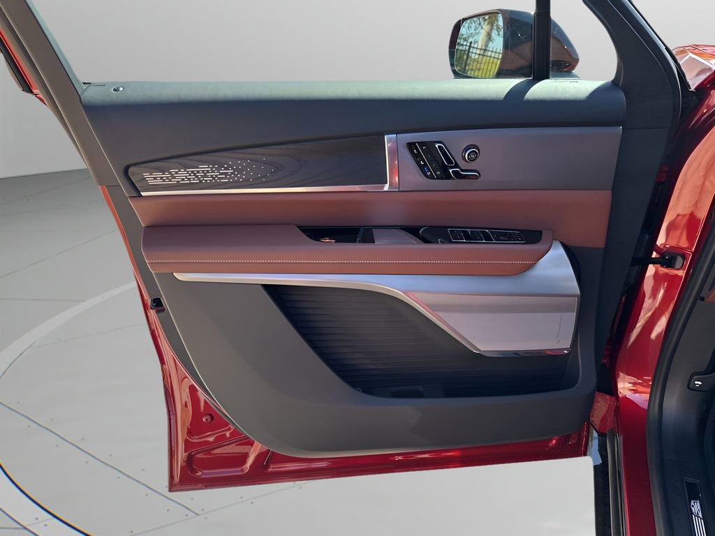 New 2026 Cadillac Vistiq Platinum w/ LPO, Floor Liner Package image 24