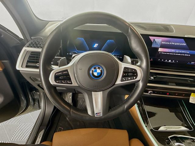 Used 2025 BMW X5 xDrive50e w/ M Sport Package image 11