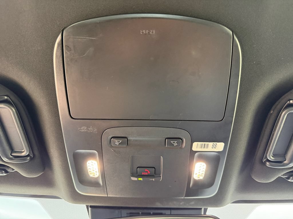 Used 2025 Toyota Camry SE FWD image 43