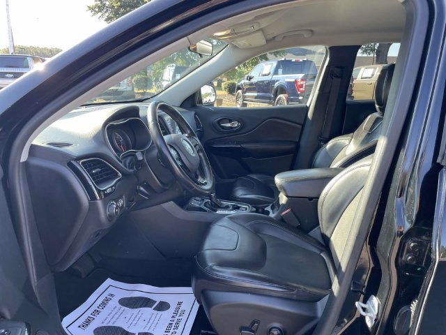 Used 2019 Jeep Cherokee Latitude Plus FWD image 15