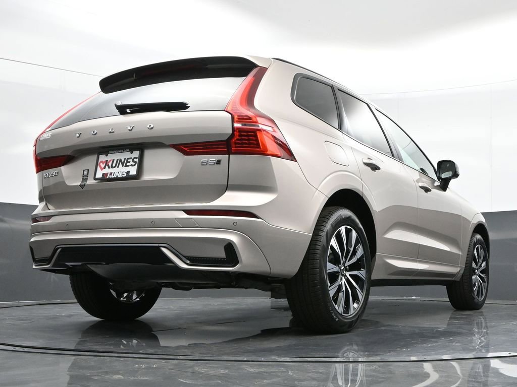 New 2025 Volvo XC60 B5 Core w/ Protection Package Premier image 38