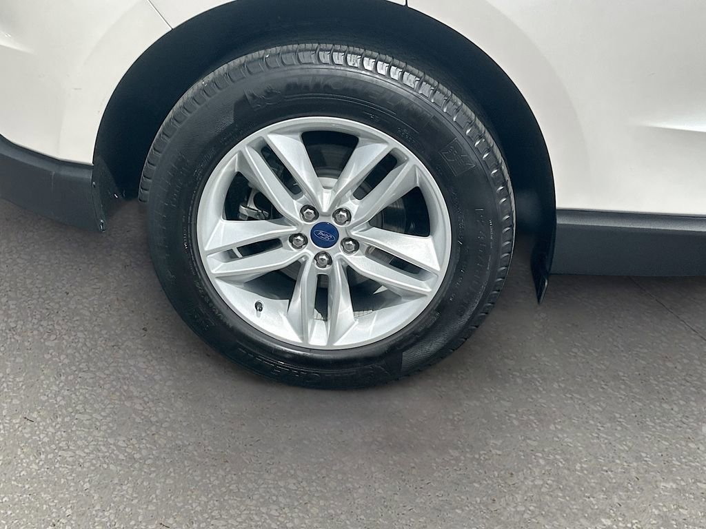 Used 2016 Ford Edge SEL w/ Equipment Group 201A AWD/4WD image 29
