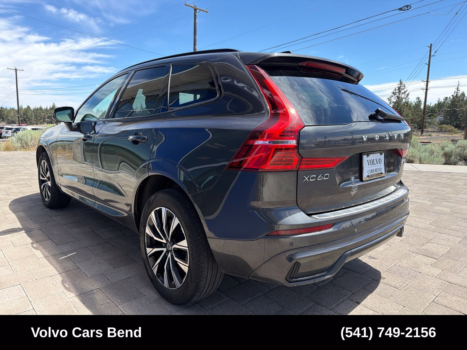 Used 2024 Volvo XC60 B5 Core w/ Protection Package Premier AWD/4WD image 5