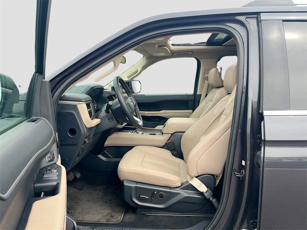 Used 2024 Ford Expedition Limited image 22