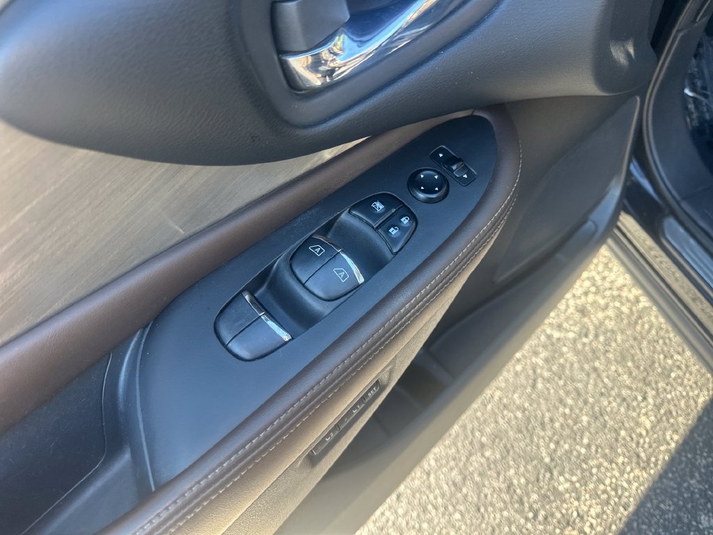 Used 2015 Nissan Murano SL w/ SL Technology Package AWD/4WD image 13