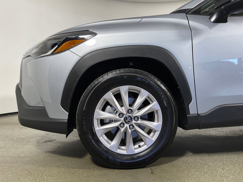 Certified 2025 Toyota Corolla Cross LE image 11