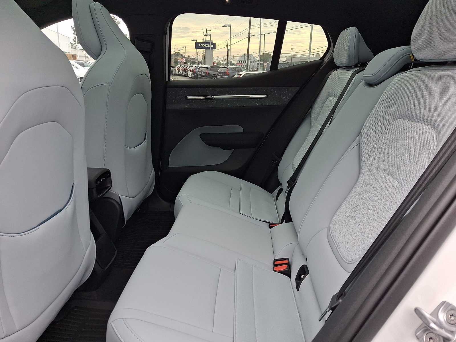 New 2026 Volvo EX30 Ultra w/ Climate Package AWD/4WD image 5