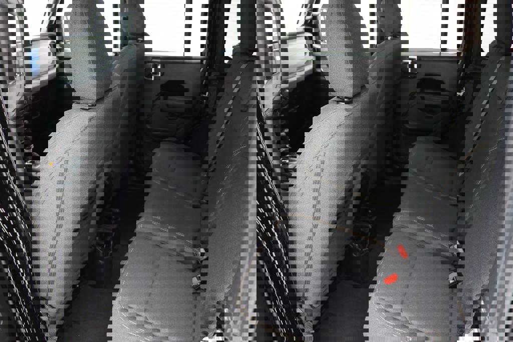 Used 2024 Jeep Wrangler Sport S image 10