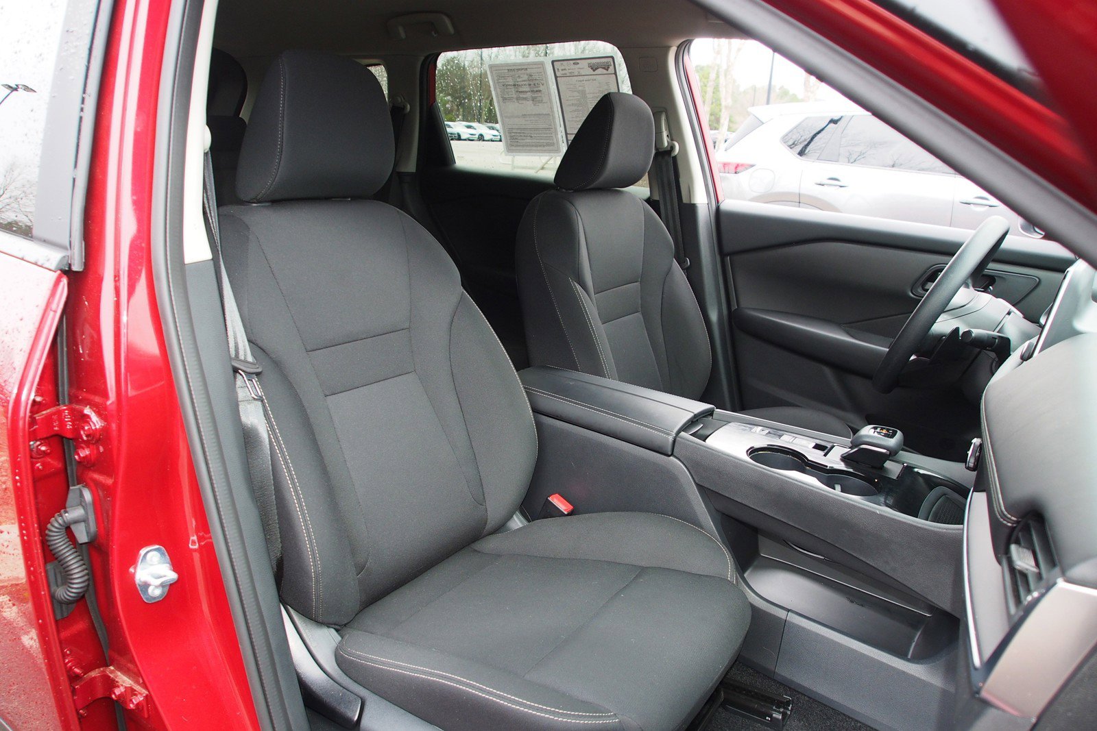 Used 2025 Nissan Rogue S image 11