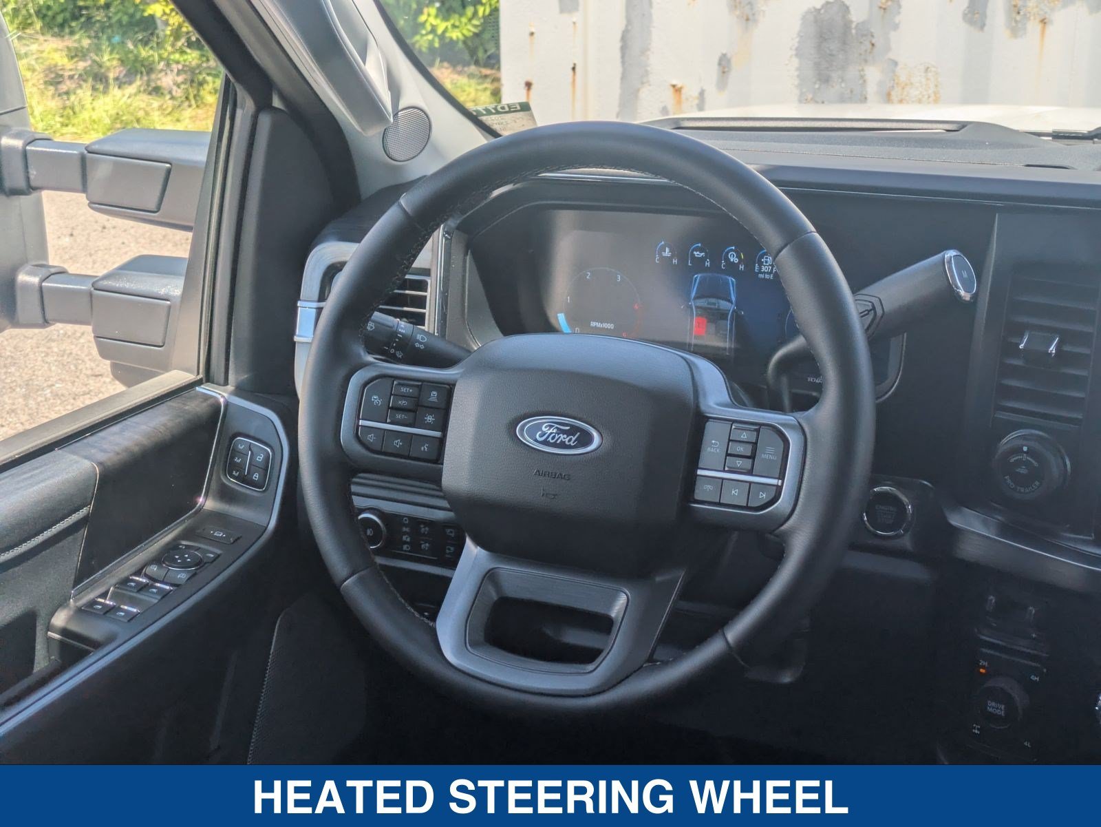 Certified 2025 Ford F250 Lariat w/ Lariat Ultimate Package AWD/4WD image 18