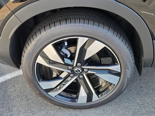 New 2026 Volvo XC40 B5 Ultra w/ Protection Package Premier AWD/4WD image 8