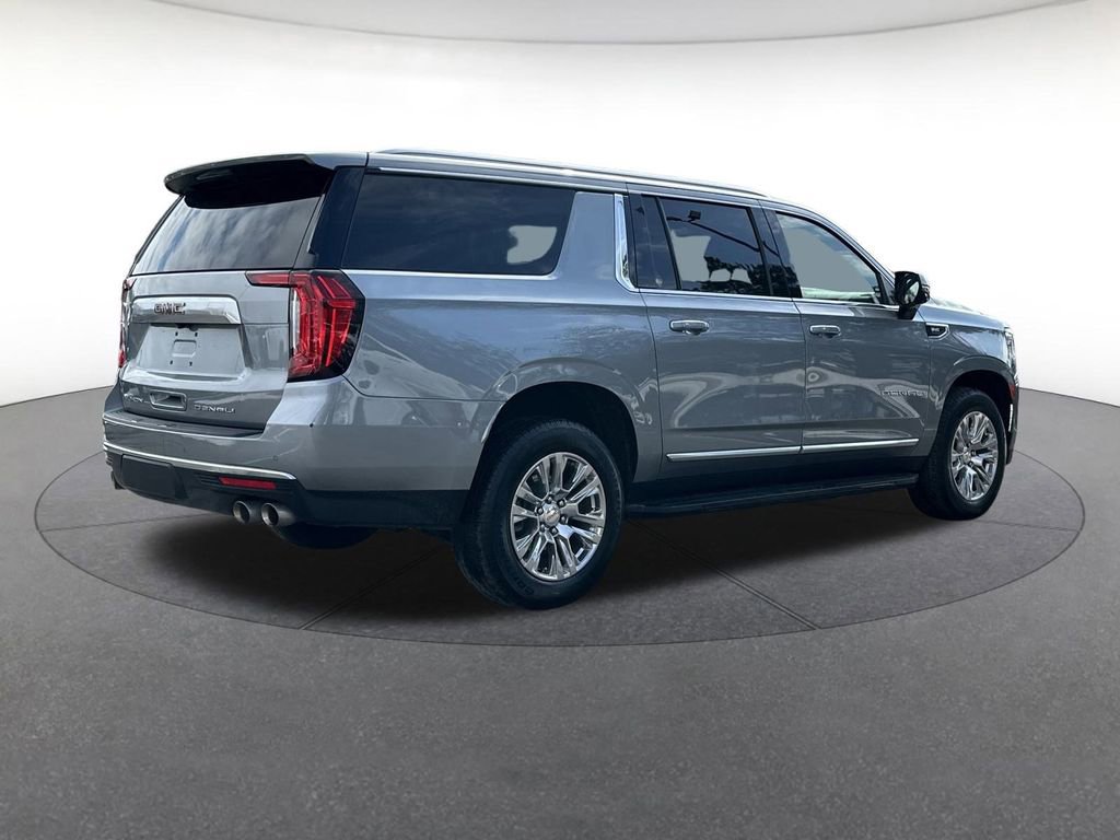 Used 2023 GMC Yukon XL Denali image 6