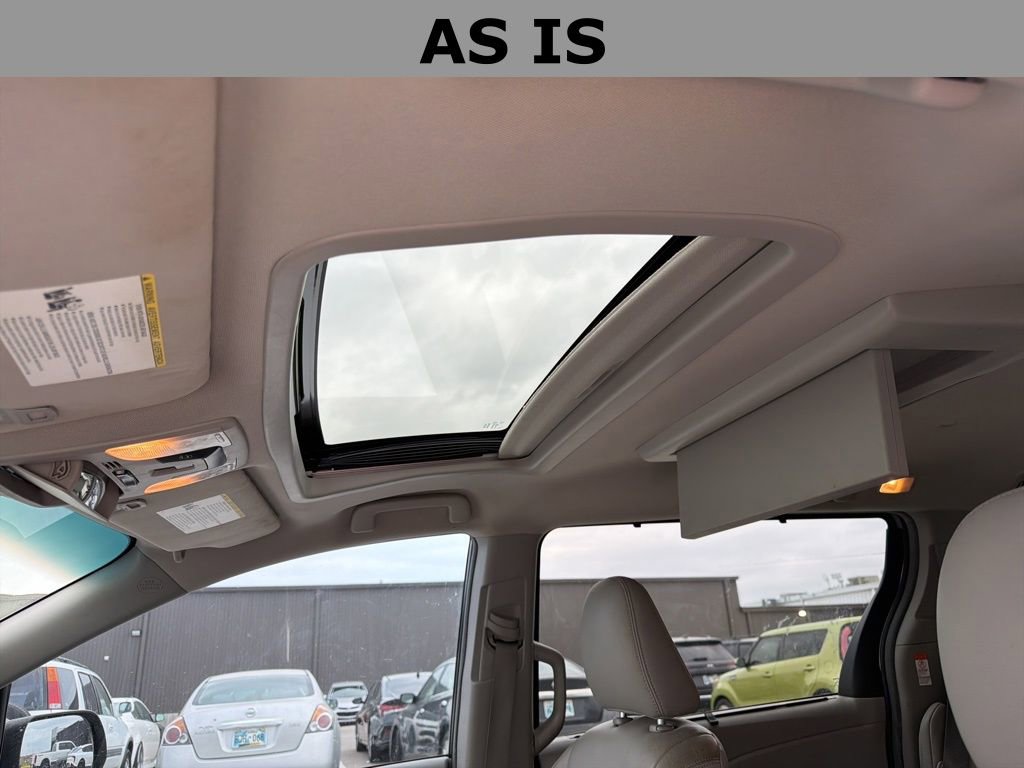 Used 2015 Toyota Sienna XLE Premium image 13