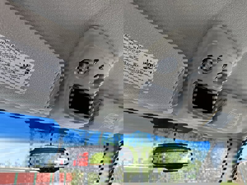 Used 2004 Chevrolet Avalanche 2WD image 40