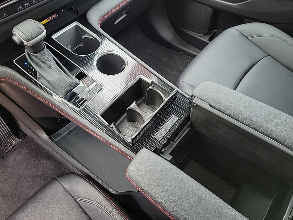 Used 2025 Toyota Sienna XSE image 10