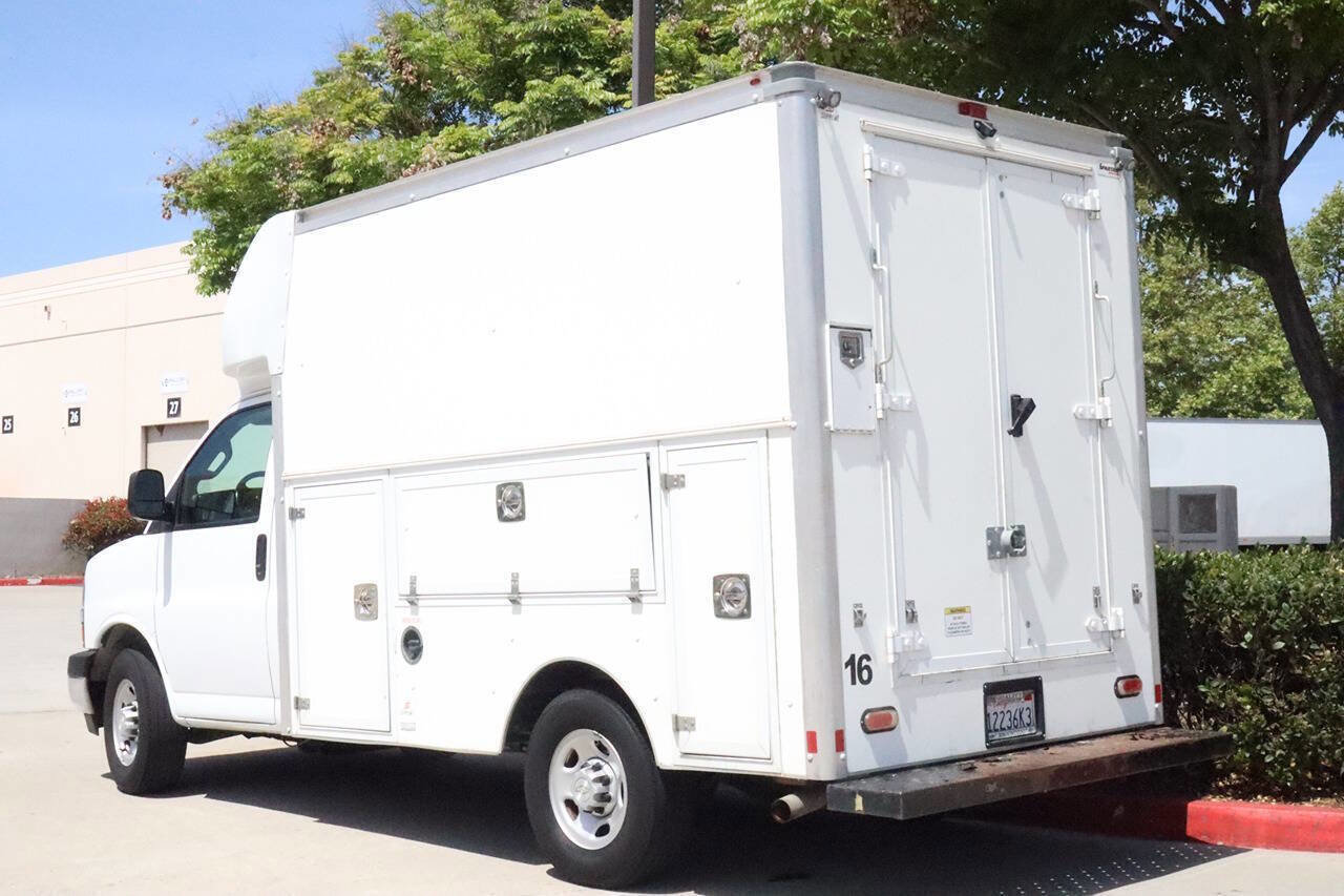 Used 2021 Chevrolet Express 3500 w/ Power Convenience Package image 5