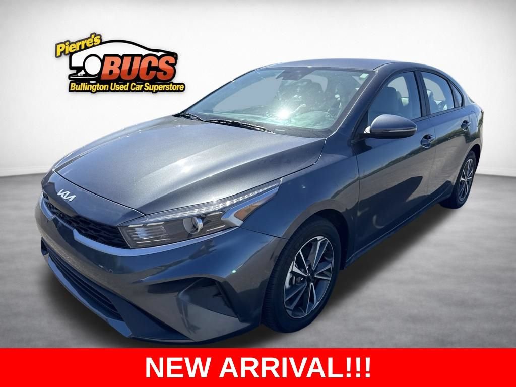 Used 2023 Kia Forte LXS w/ LXS Technology Package FWD image 1