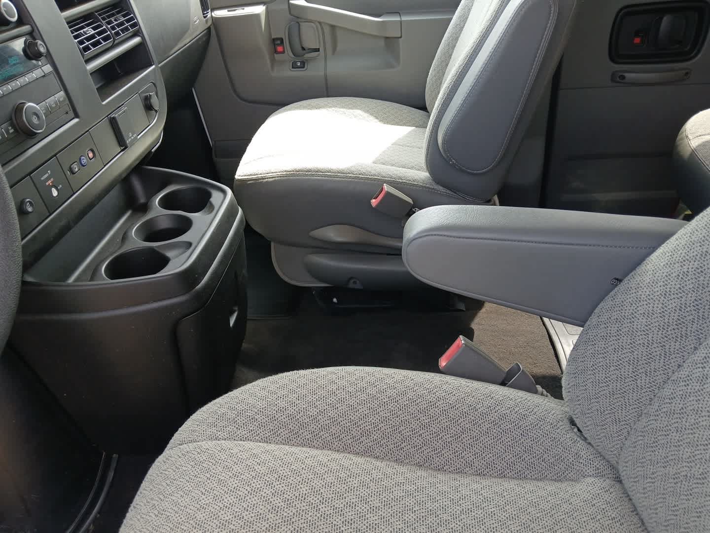 Used 2025 Chevrolet Express 3500 LS RWD image 20