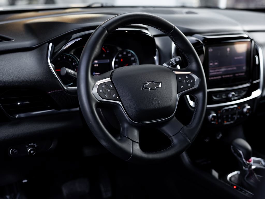 Used 2023 Chevrolet Traverse RS image 13