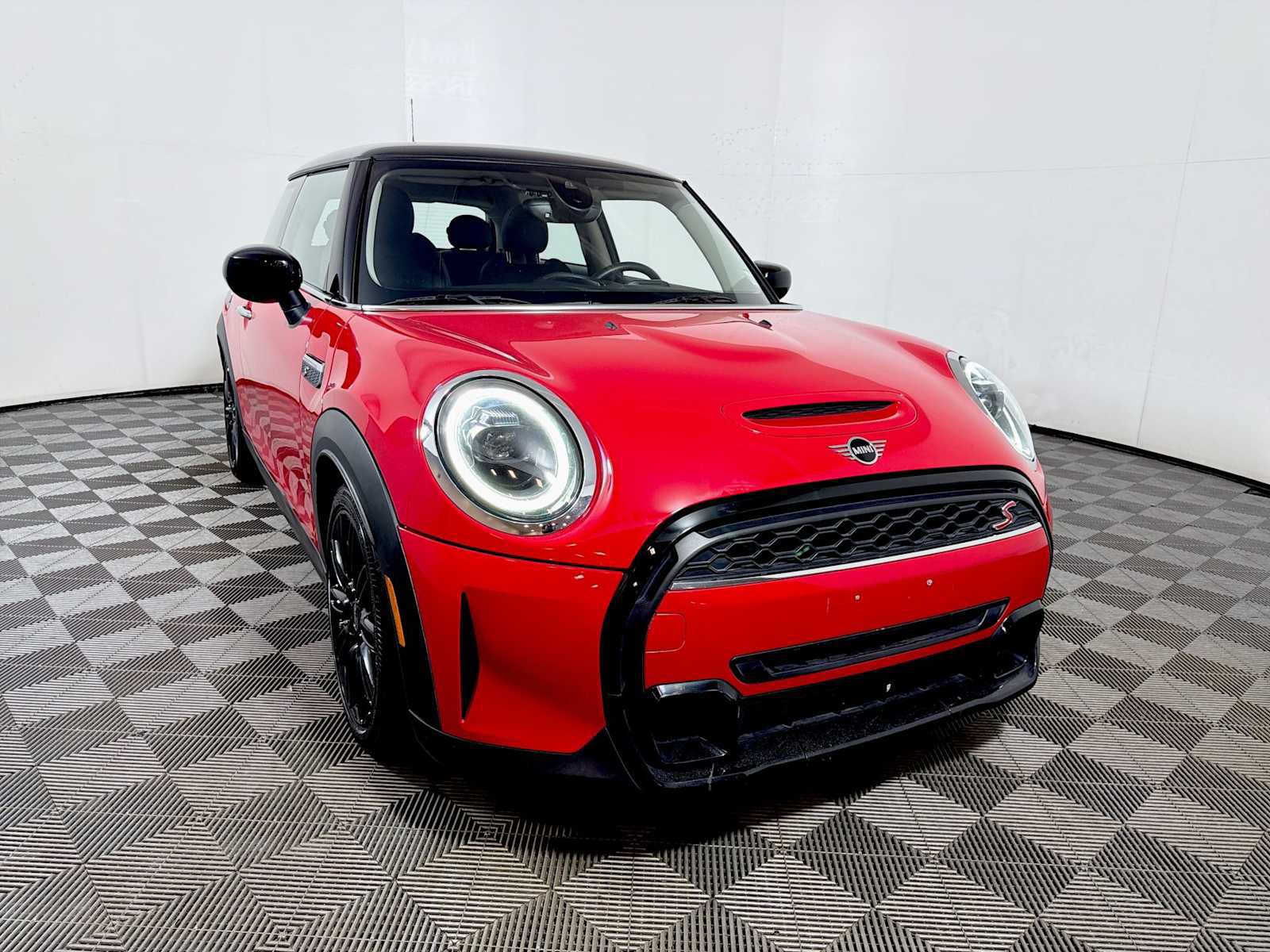 Used 2024 MINI Cooper S FWD image 2